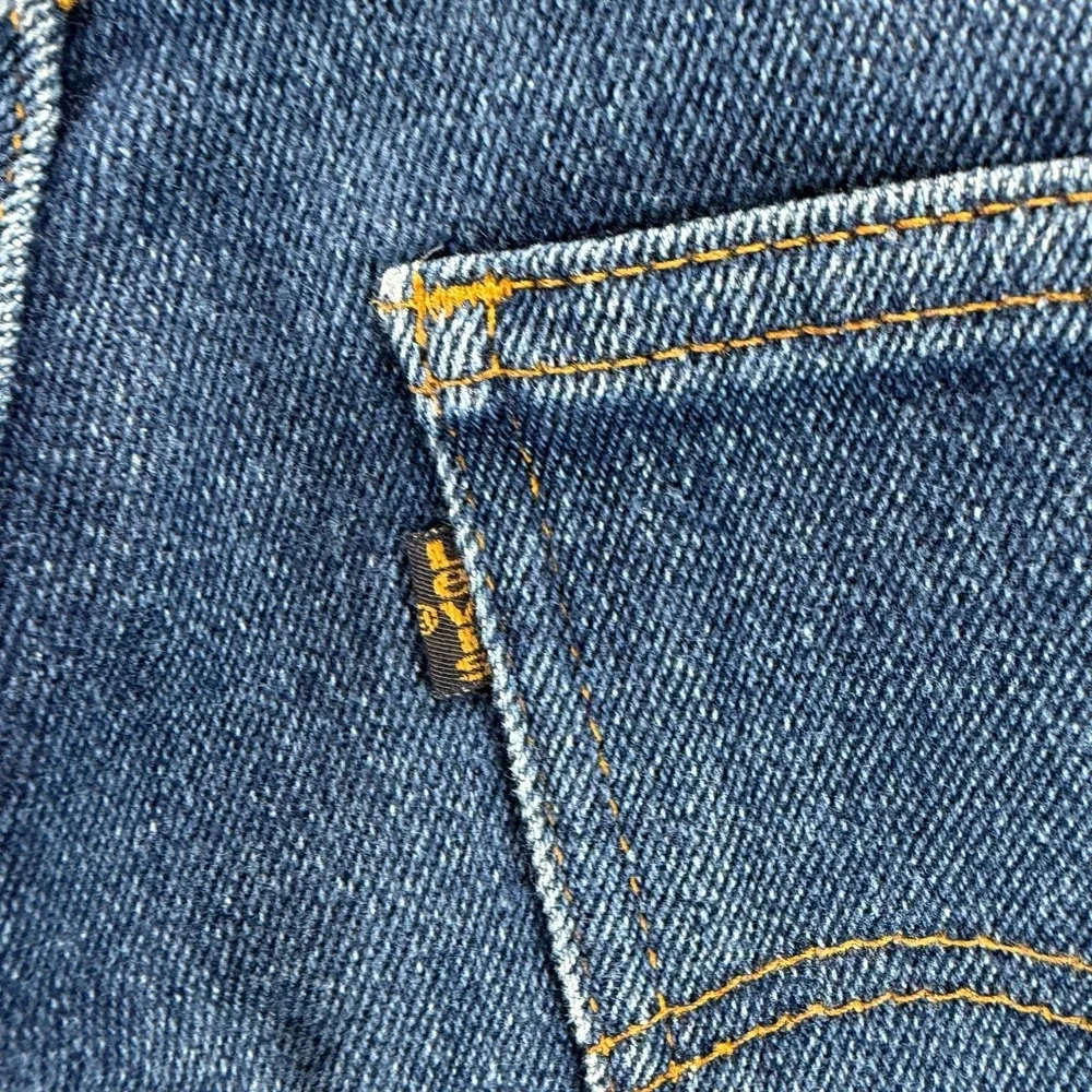 Levis before purchasing